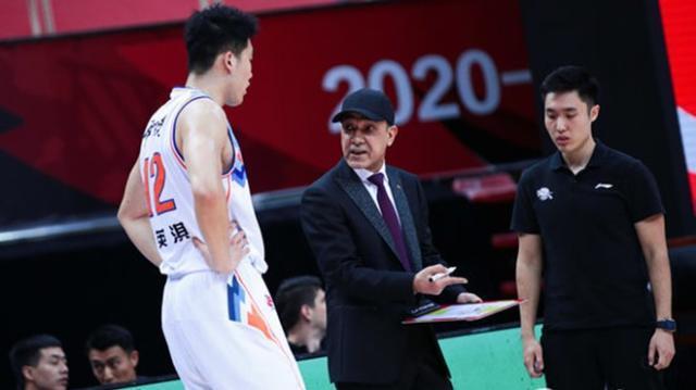 小外到位反倒遭遇两连败 新疆仍需经历磨合期阵痛